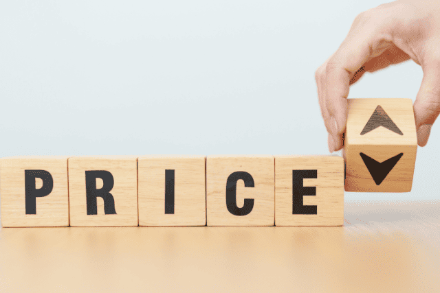 「PRICE」と書いてあるサイコロ